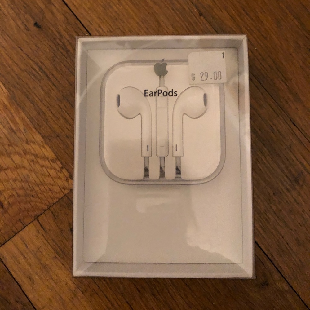 *SOLD* New- Apple Headphones with Remote & Microphone